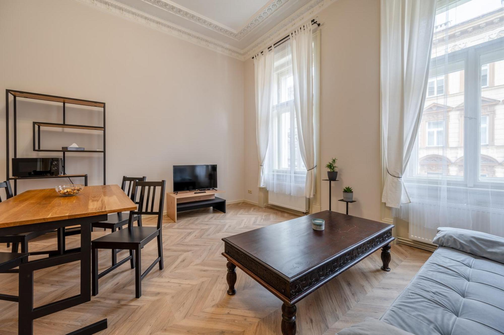 Palace Petrarca Прага Экстерьер фото